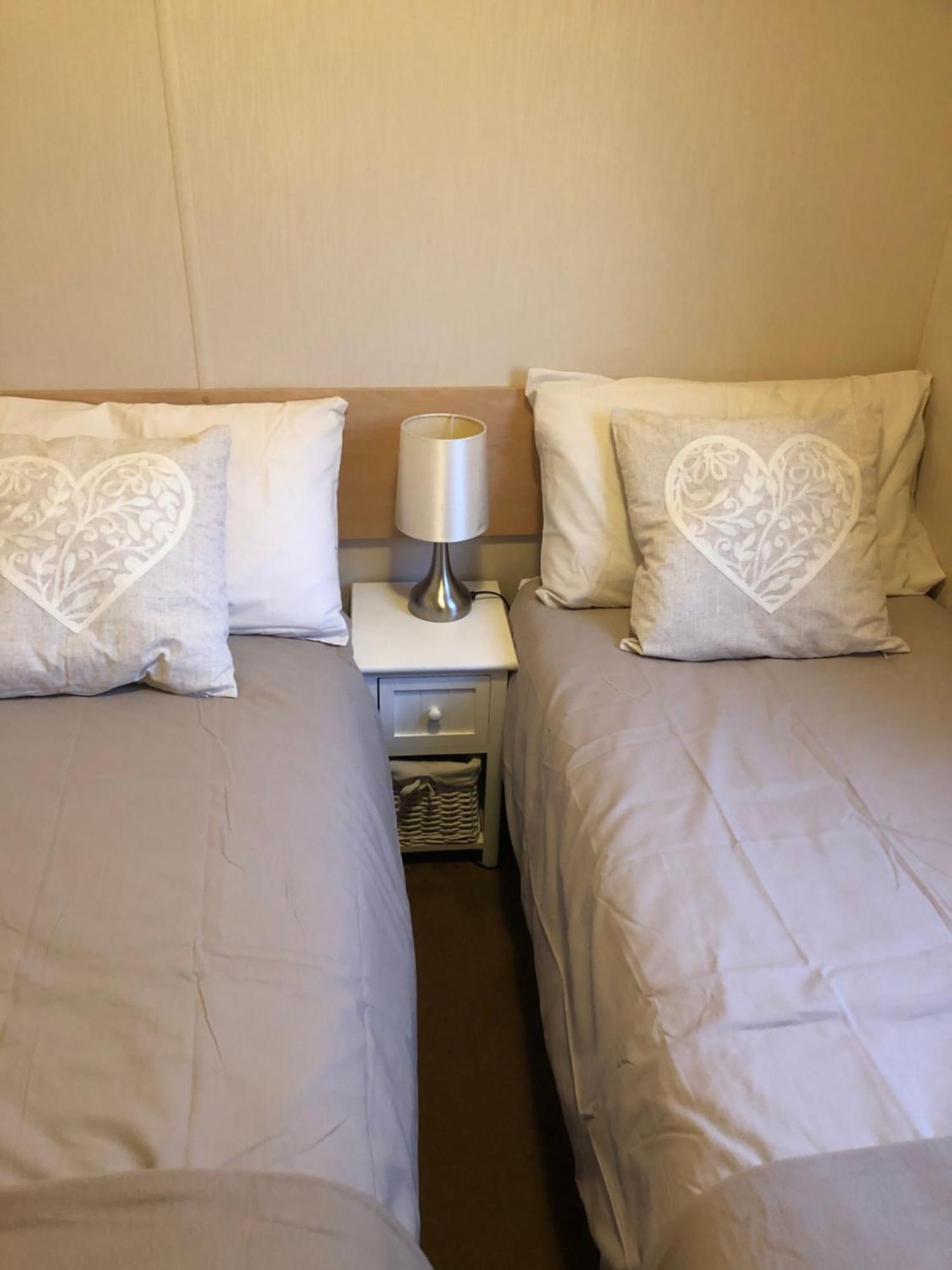 Готель Jules Holiday Caravan Hartley Екстер'єр фото